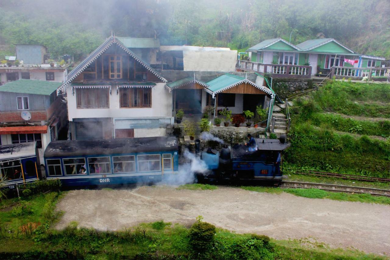 Marigold Manor Homestay Dardzsiling Kültér fotó